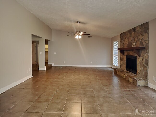 Foto del edificio - 4765 Jamerson Forest Cir