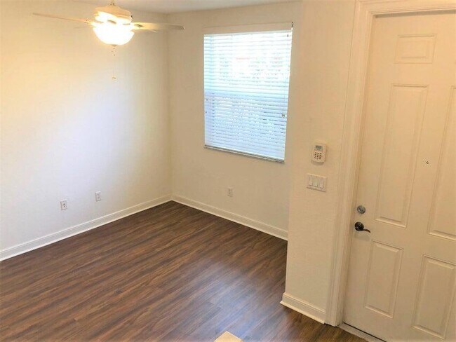Foto del edificio - 810 Marina Del Ray Ln