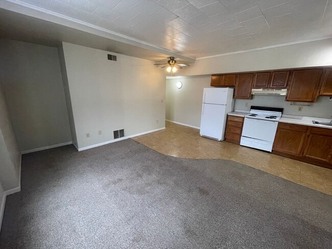 Building Photo - 924 Ohio St