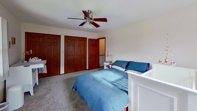 Foto del edificio - Duplex with the features of a single family house for a lot less!!