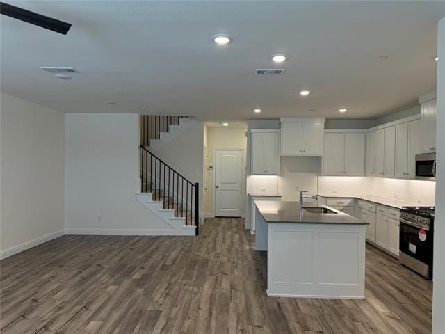 Building Photo - 2821 Jacaranda Dr