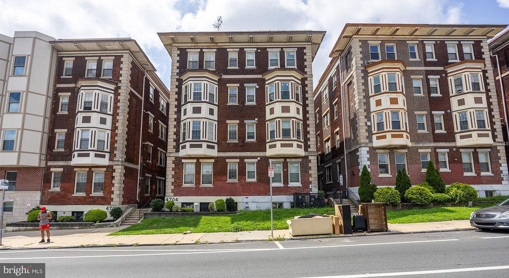 Primary Photo - 4706 Chestnut St