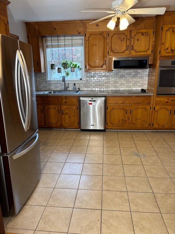 Foto del edificio - 11510 Crofton Ln