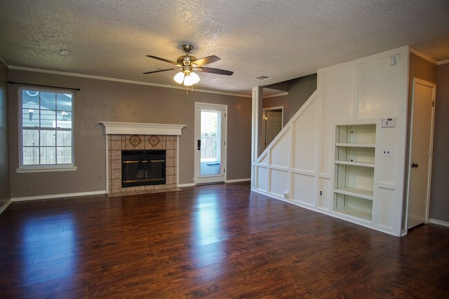 Foto del edificio - For Lease | Tulsa | 3 Bed + 2 Bath | $1100...