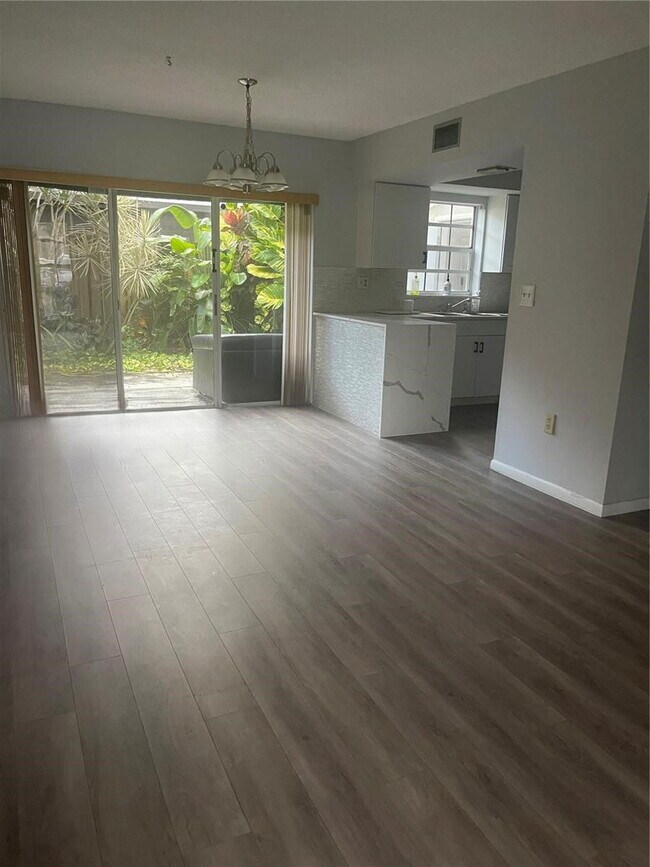 Foto del edificio - 12390 SW 51st Pl