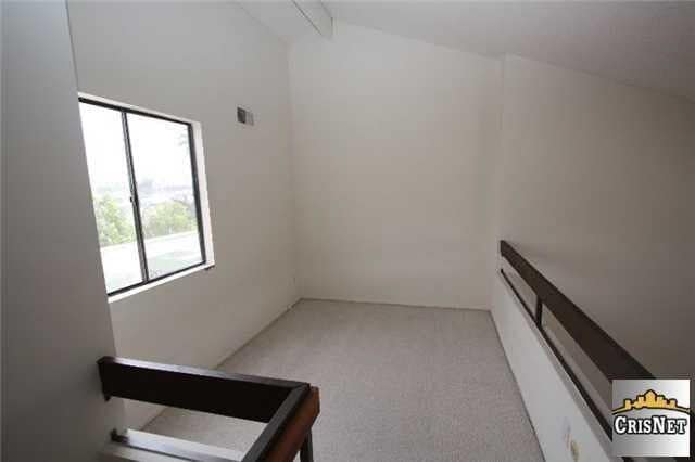Primary Photo - 8221 Langdon Ave
