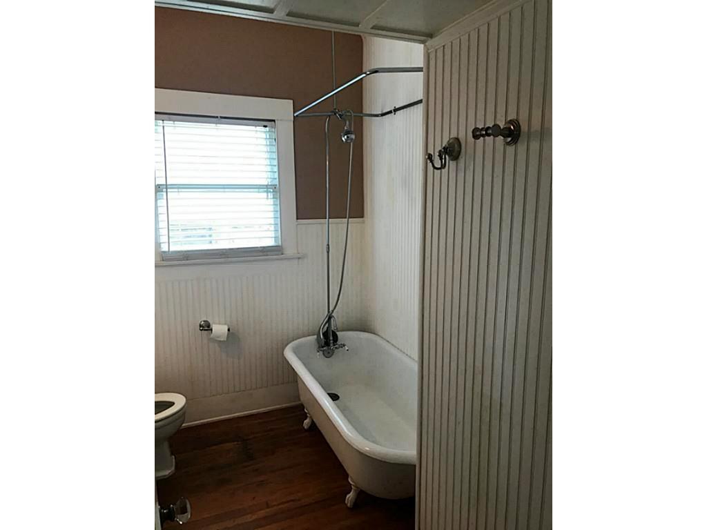 Foto principal - 1013 Woodland St