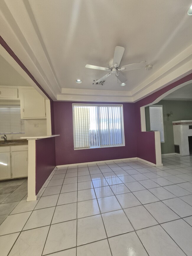 Foto del edificio - 45565 King St