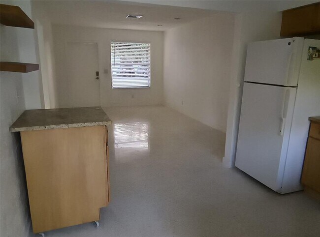 Foto del edificio - 4900 SW 28th Ter