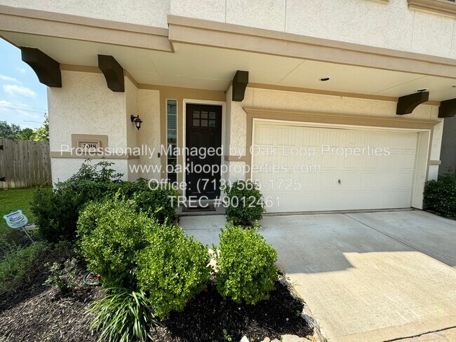 Building Photo - 2018 Royal Landing Dr