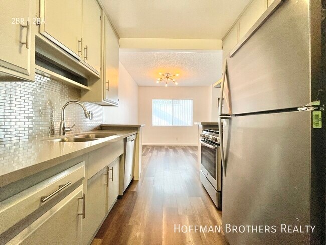 Foto del edificio - 1035 N Harper Ave
