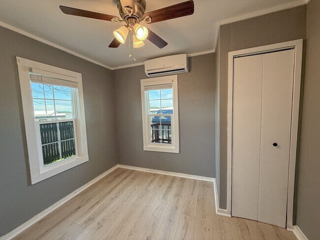 Foto del edificio - AVAILABLE NOW 2B/1B Lake View Living in the Heart of Osage Beach