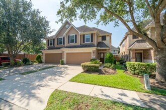 Building Photo - 3906 Waterford Ln