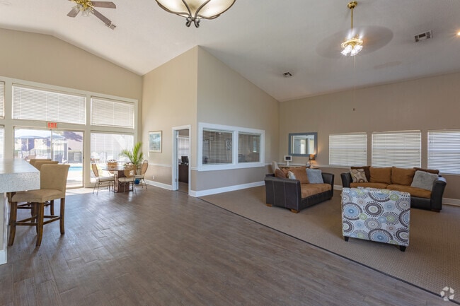 Clubhouse - Apple Creek Apartments