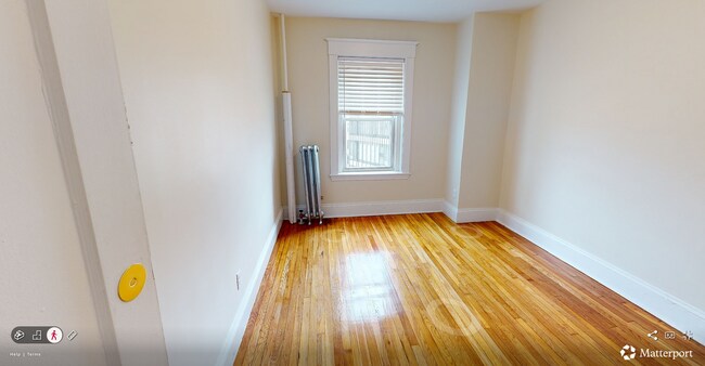 Foto del edificio - 116 Englewood Ave