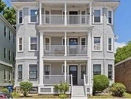 Building Photo - 156 Talbot Ave