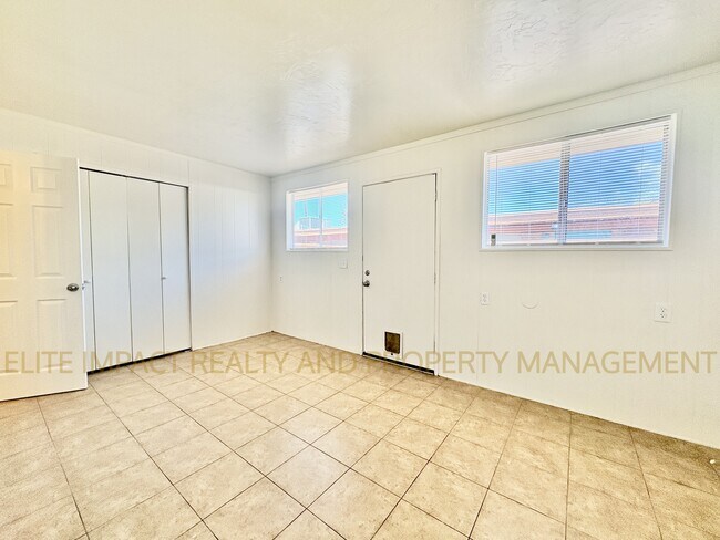Foto del edificio - 2466 N Treat Ave