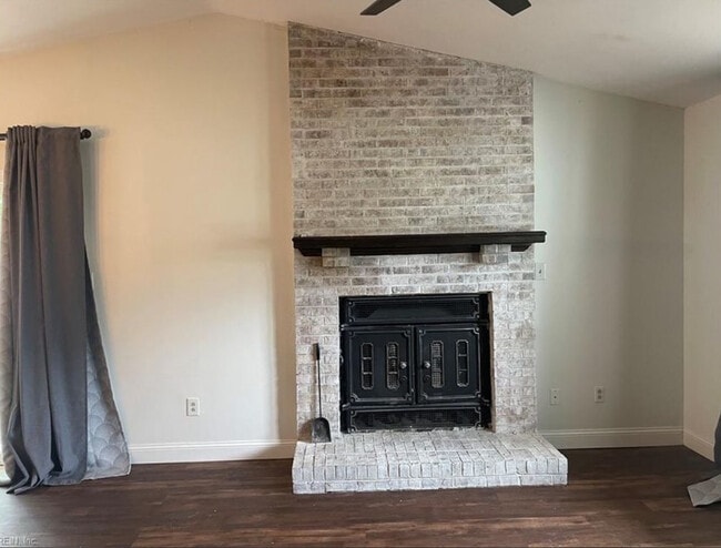 Foto del edificio - 3648 Coleridge Ct