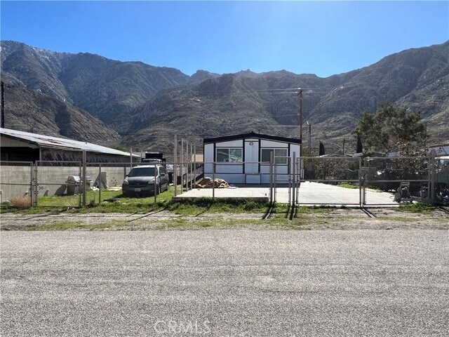 Foto del edificio - 51867 Lois Ave