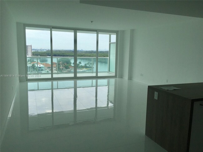 Foto del edificio - 400 Sunny Isles Blvd