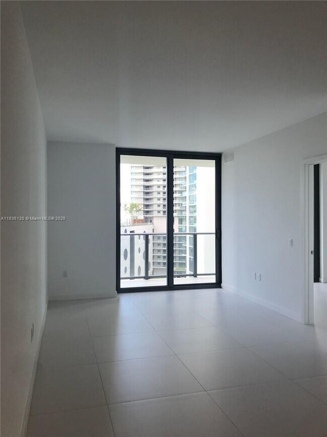 Foto del edificio - 501 NE 31st St