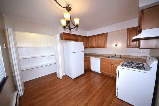 Foto del edificio - 7335 Tiffany Dr