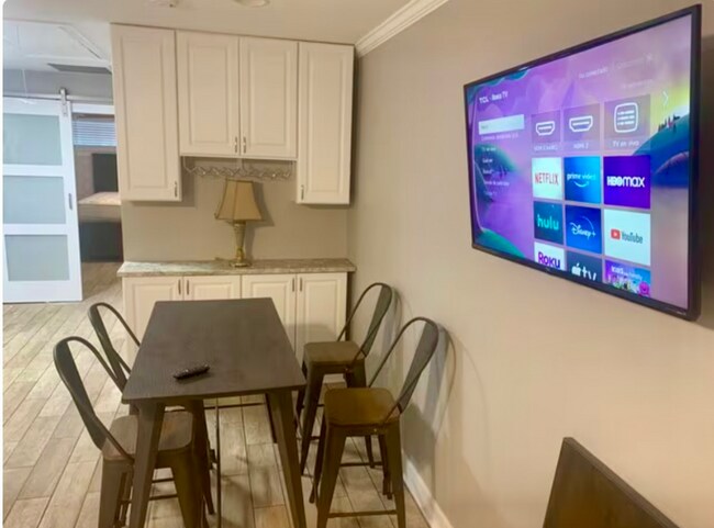 Foto del edificio - 2855 St Charles Ave