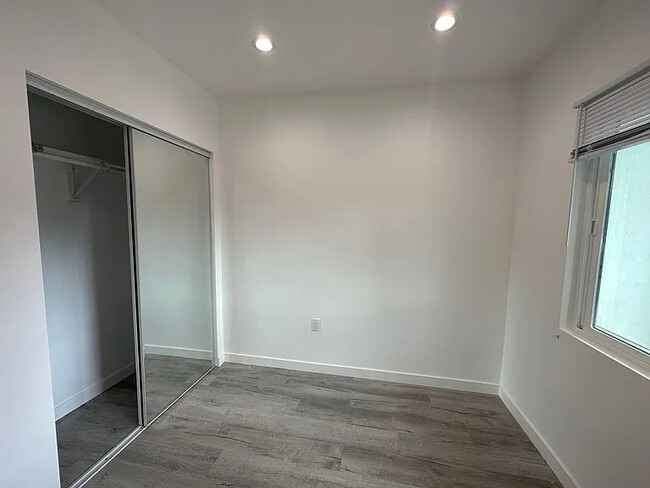 Foto del edificio - 7016 Bertrand Ave