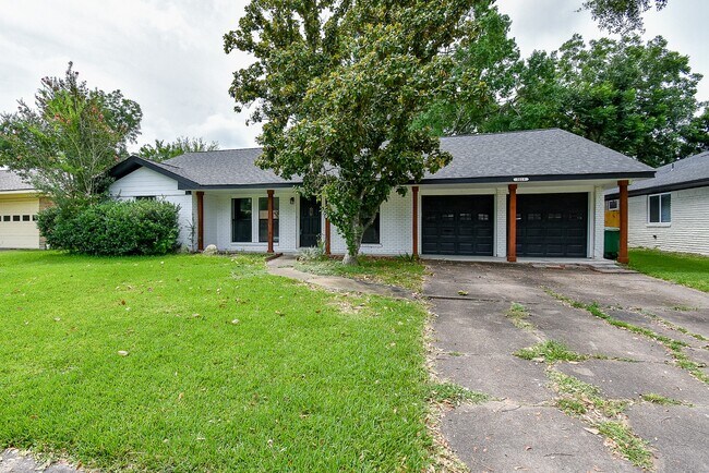 Foto del edificio - 5019 Stillbrooke Dr