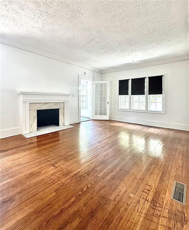 Building Photo - 52 Delmont Dr NE