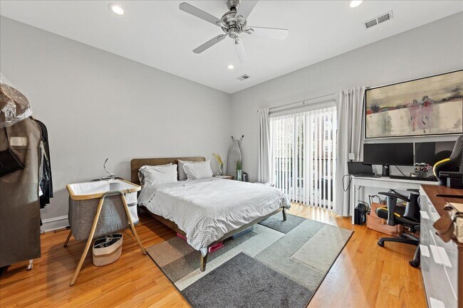 Foto del edificio - 4226 N Ashland Ave