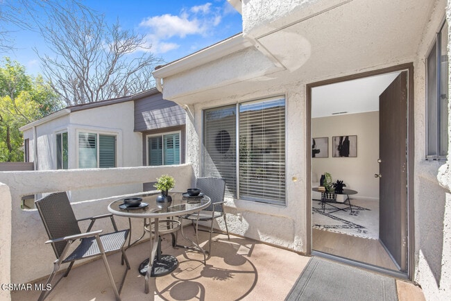 Building Photo - 501 Via Colinas