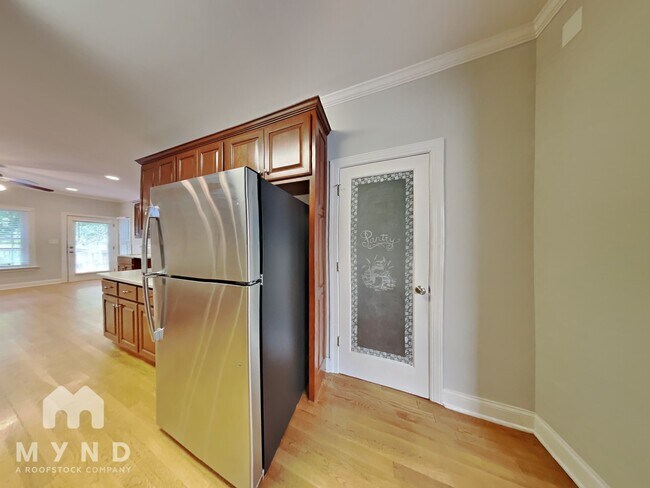 Foto del edificio - 431 Broadmoor Way