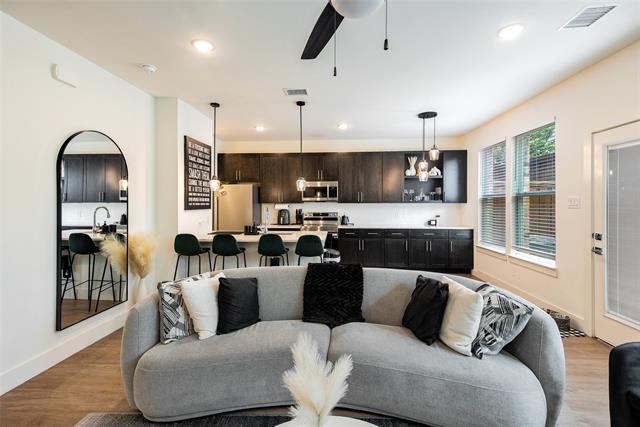 Foto del edificio - 7322 Bree Ct