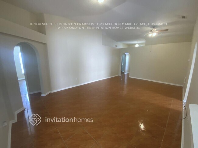 Foto del edificio - 3121 Turret Dr