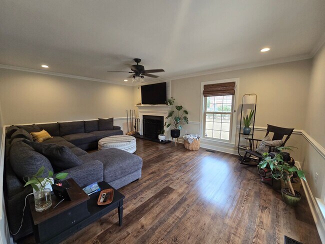 Building Photo - 409 N Fulton St