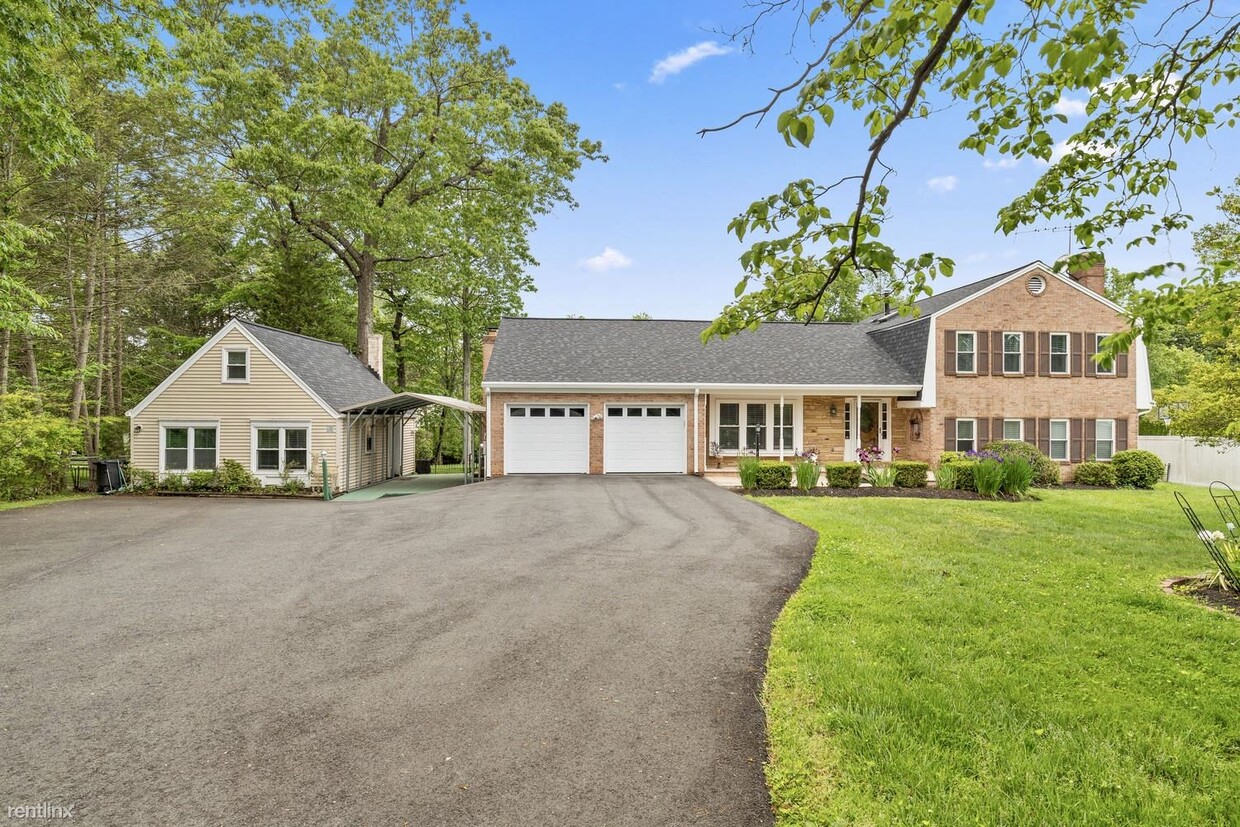 Primary Photo - 4 br, 2.5 bath House - 14530 Dufief Mill Rd
