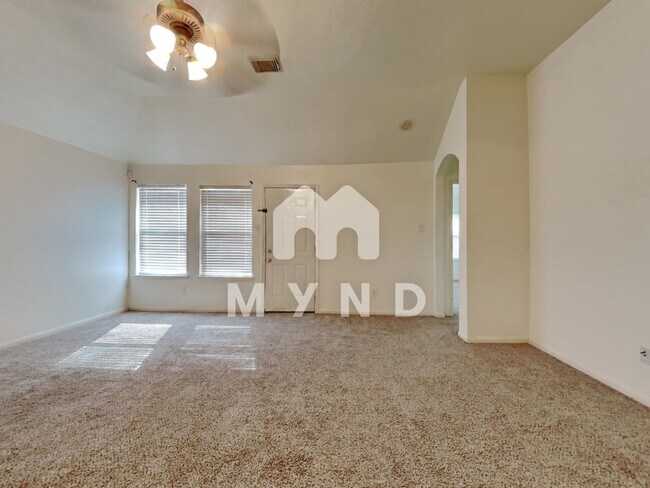 Foto del edificio - 5815 Creektrace Ln