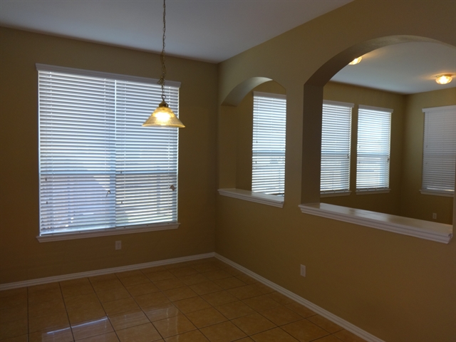 Building Photo - 4205 Lauren Ln