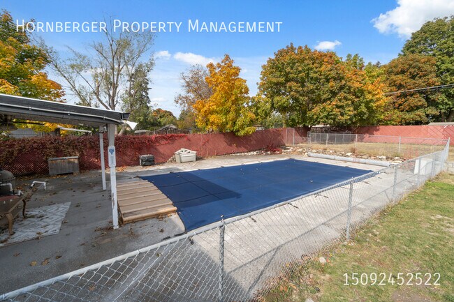 Building Photo - 15821 E Heroy Ave