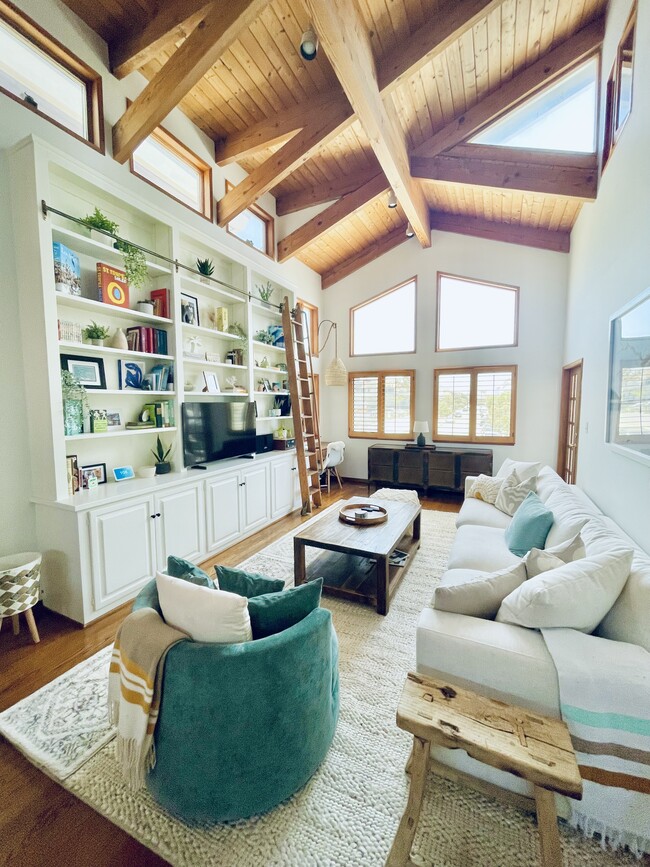 living room - 245 26th St