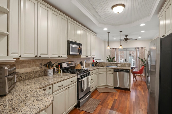 Foto del edificio - 1425 Covington St
