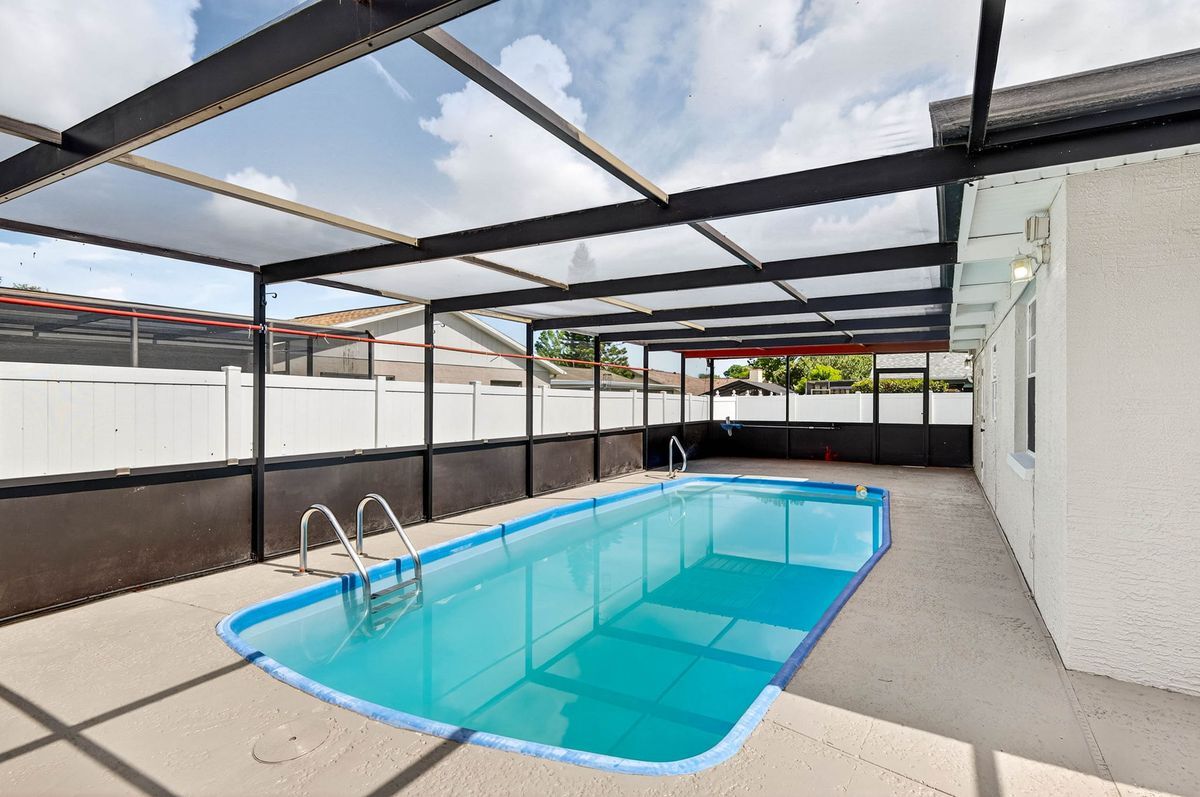 Foto del edificio - 8005 Pepperidge Ln