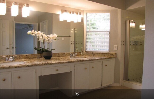 Foto del edificio - 11423 Wickersham Ln