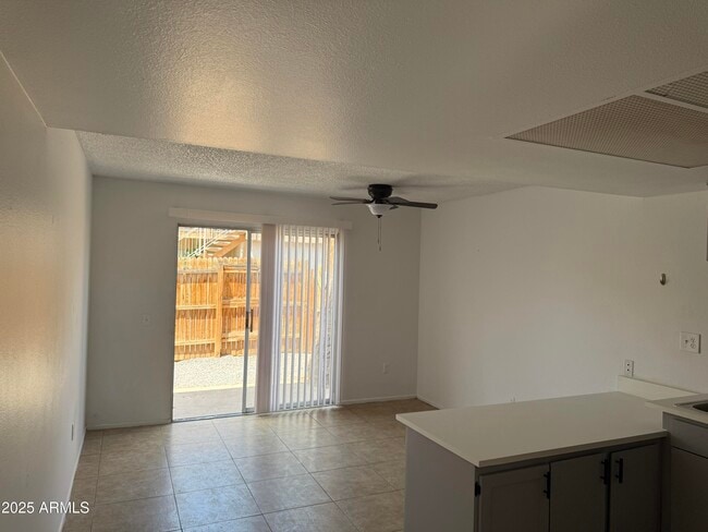 Building Photo - 5318 W Turney Ave