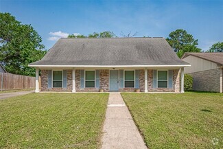 Building Photo - 9726 Dalmally St