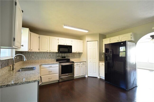 Building Photo - 314 Blake Ct