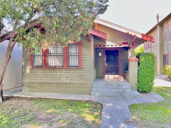 Building Photo - 172 N Van Ness Ave