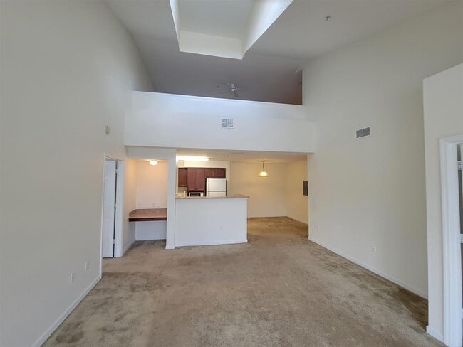 Building Photo - 2801 Chancellorsville Dr
