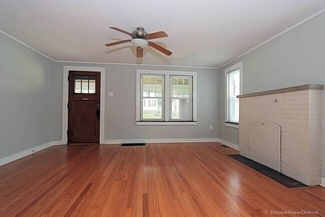 Building Photo - 1511 Whitener St